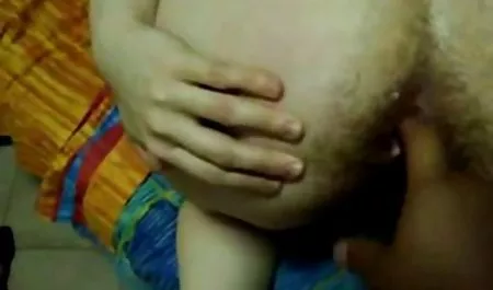Busty indosex kakek Kiki Daire mendapat dipaku oleh pria muda