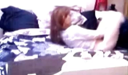 Pada wajah pornoindosex remaja di 3S