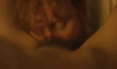 Lena Paulus dengan seksi artis porno kolam tante indosex renang