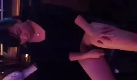 Tidak bisa istirahat saya indosexporno - kecil rambut coklat membutuhkan bi-Bi-si Dalam peran Kylie naik