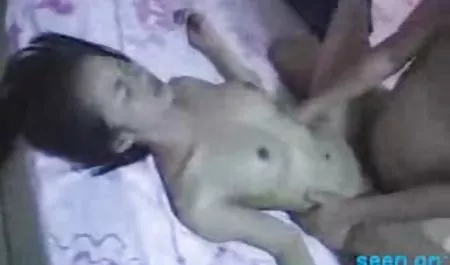 Sukacita Reno dan neraka hitam di tempat tidur indosex 3gp