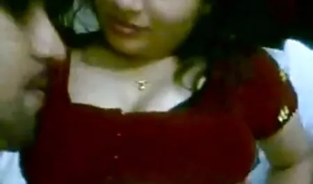 Yankees milf Debbie Paige cums indosex lesbi