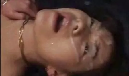 Ini panas istri indosexx terbaru menikmati big black cock