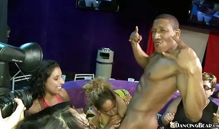 Berambut merah muda kulit berwarna cewek seksi mainan masturbasi dengan pornoindosex Dildo